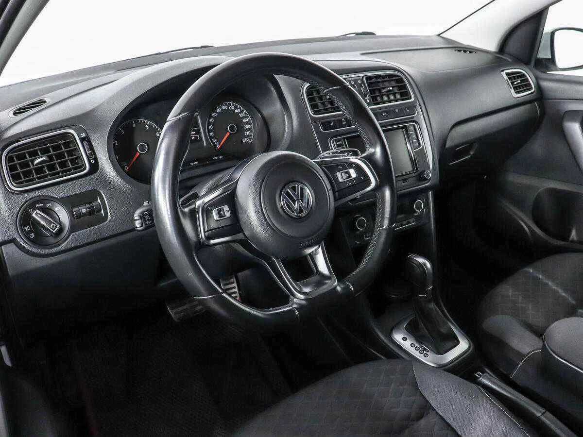 Volkswagen Polo, Белый, 2019, Робот, 125 л.с., цена от 903 000 руб.
