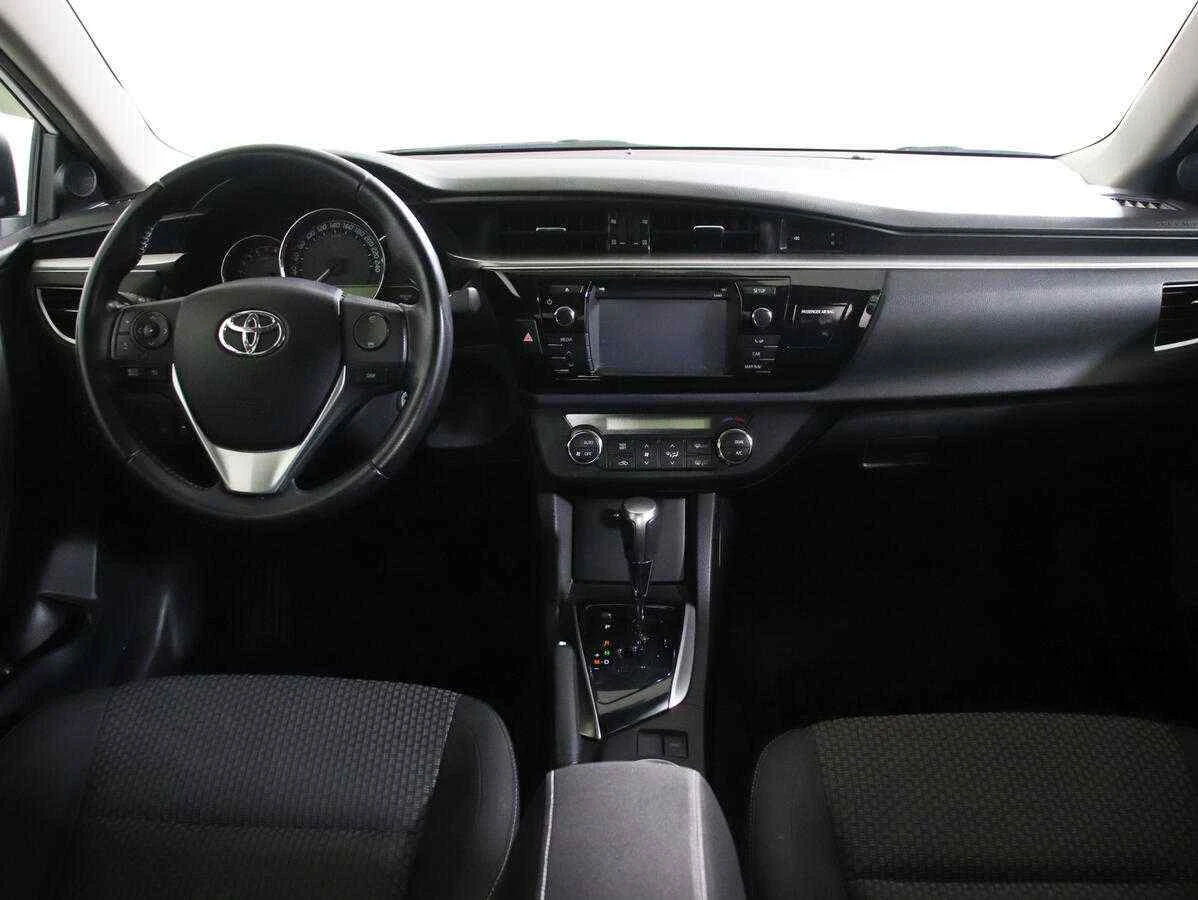 Toyota Corolla, Белый, 2015, Автоматическая, 122 л.с., цена от 967 000 руб.
