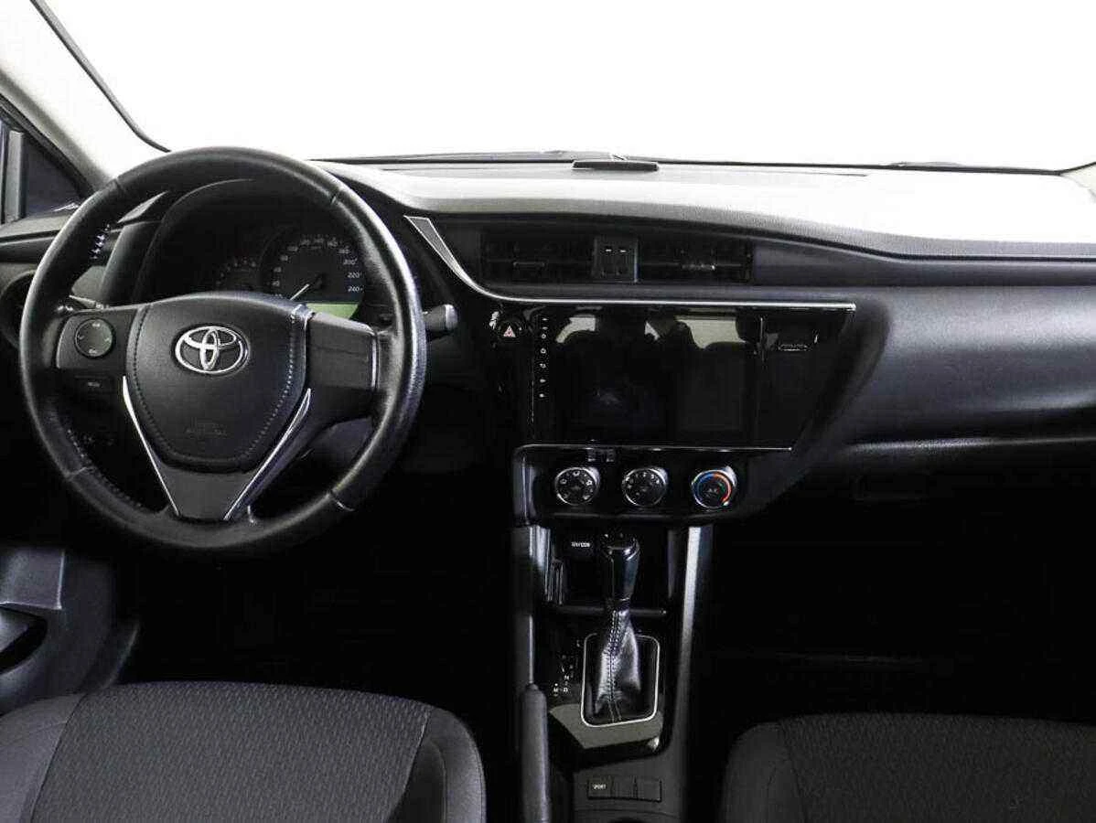 Toyota Corolla, Серый, 2016, Вариатор, 122 л.с., цена от 927 000 руб.