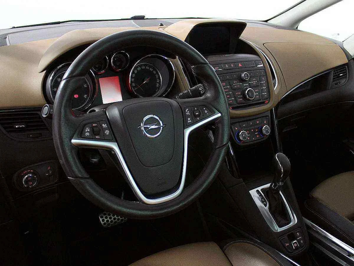 Opel Zafira, Белый, 2013, Автоматическая, 165 л.с., цена от 922 000 руб.