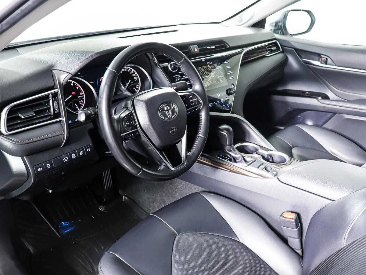 TOYOTA CAMRY, Белый, 2020, Автоматическая, 181 л.с., цена от 1 920 000 руб.