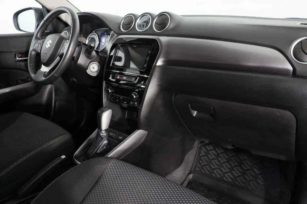 Suzuki Vitara, Серый, 2020, Автоматическая, 117 л.с., цена от 1 600 000 руб.