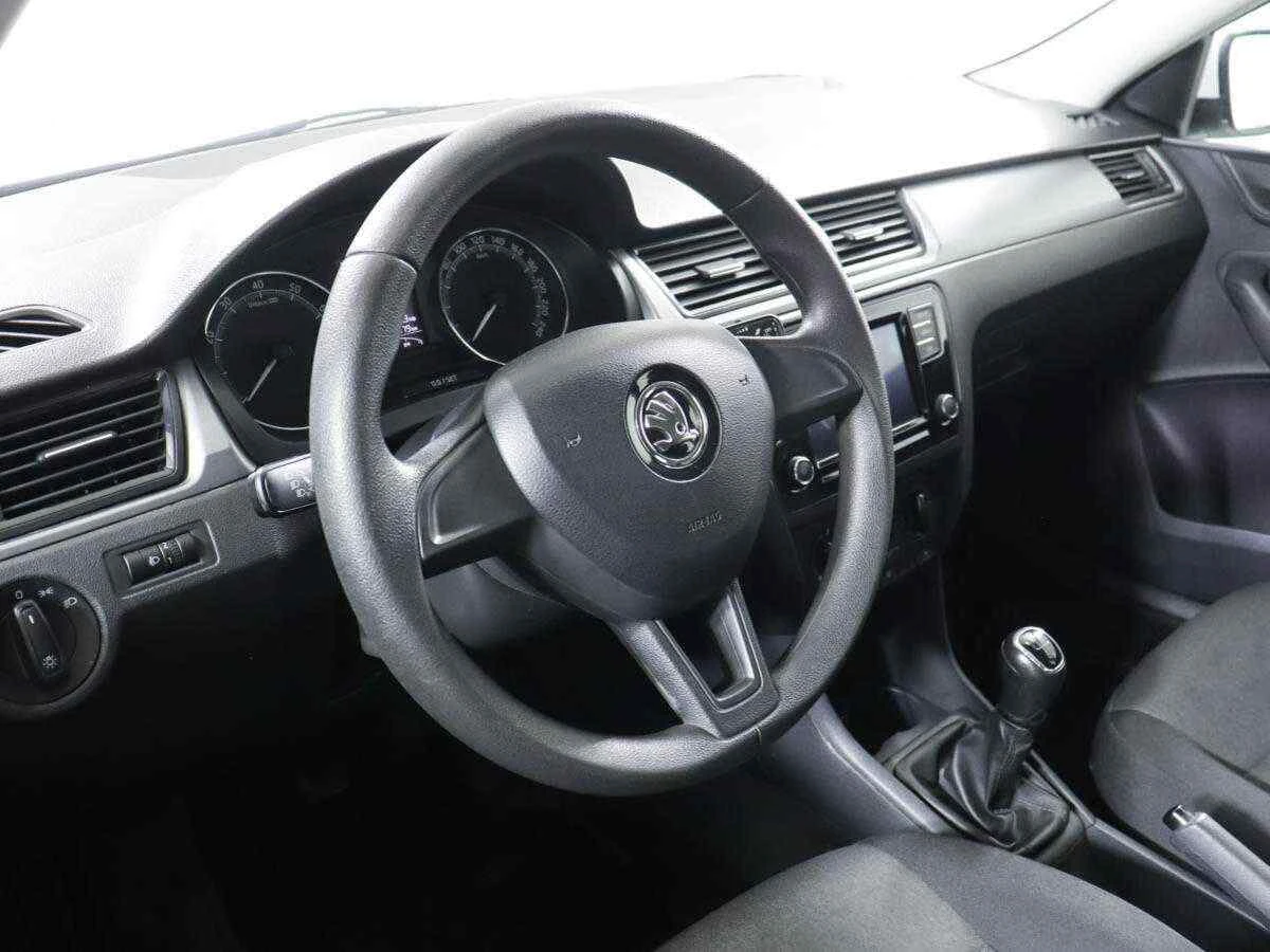 Skoda Rapid, Белый, 2018, Механическая, 90 л.с., цена от 585 000 руб.