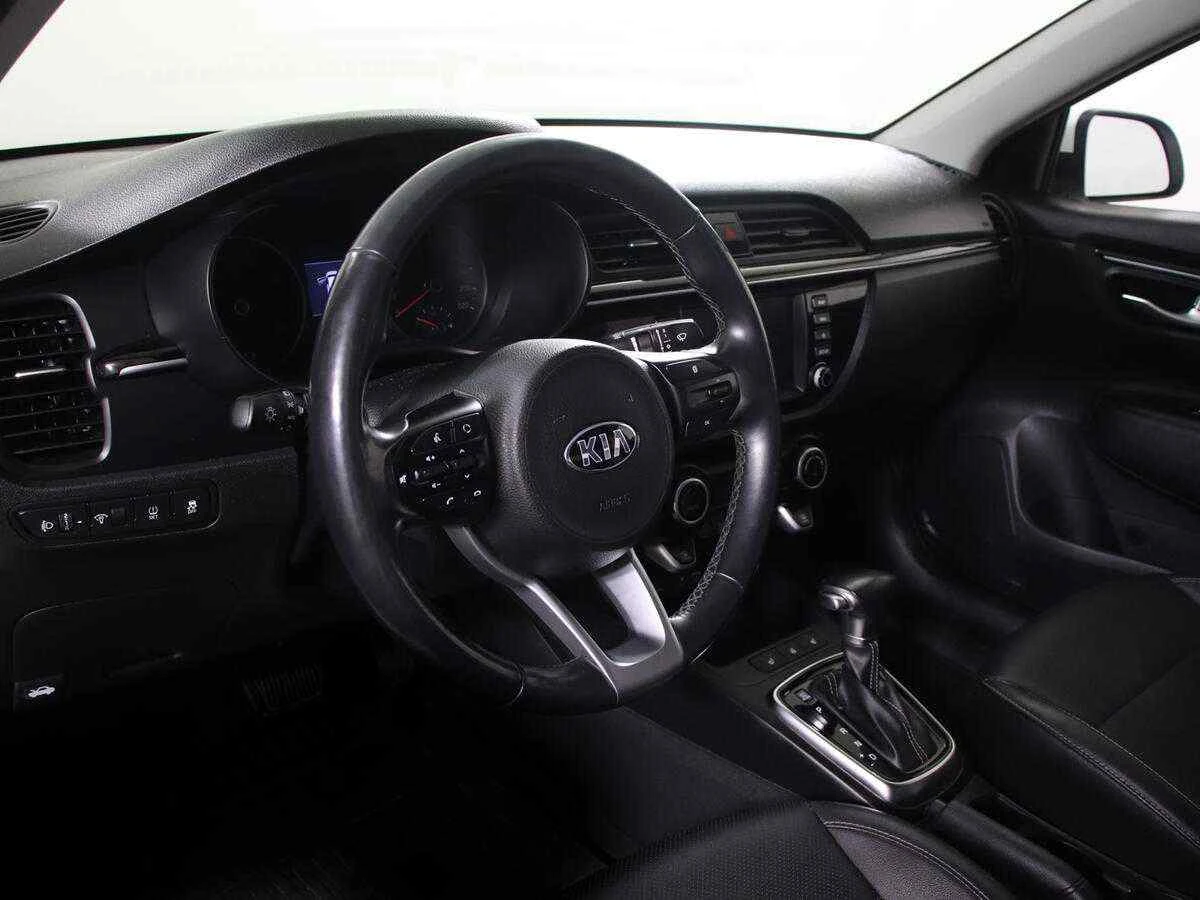 KIA Rio, Белый, 2019, Автоматическая, 123 л.с., цена от 798 000 руб.