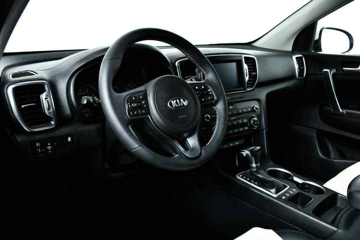 KIA Sportage, Белый, 2017, Автоматическая, 150 л.с., цена от 1 235 000 руб.