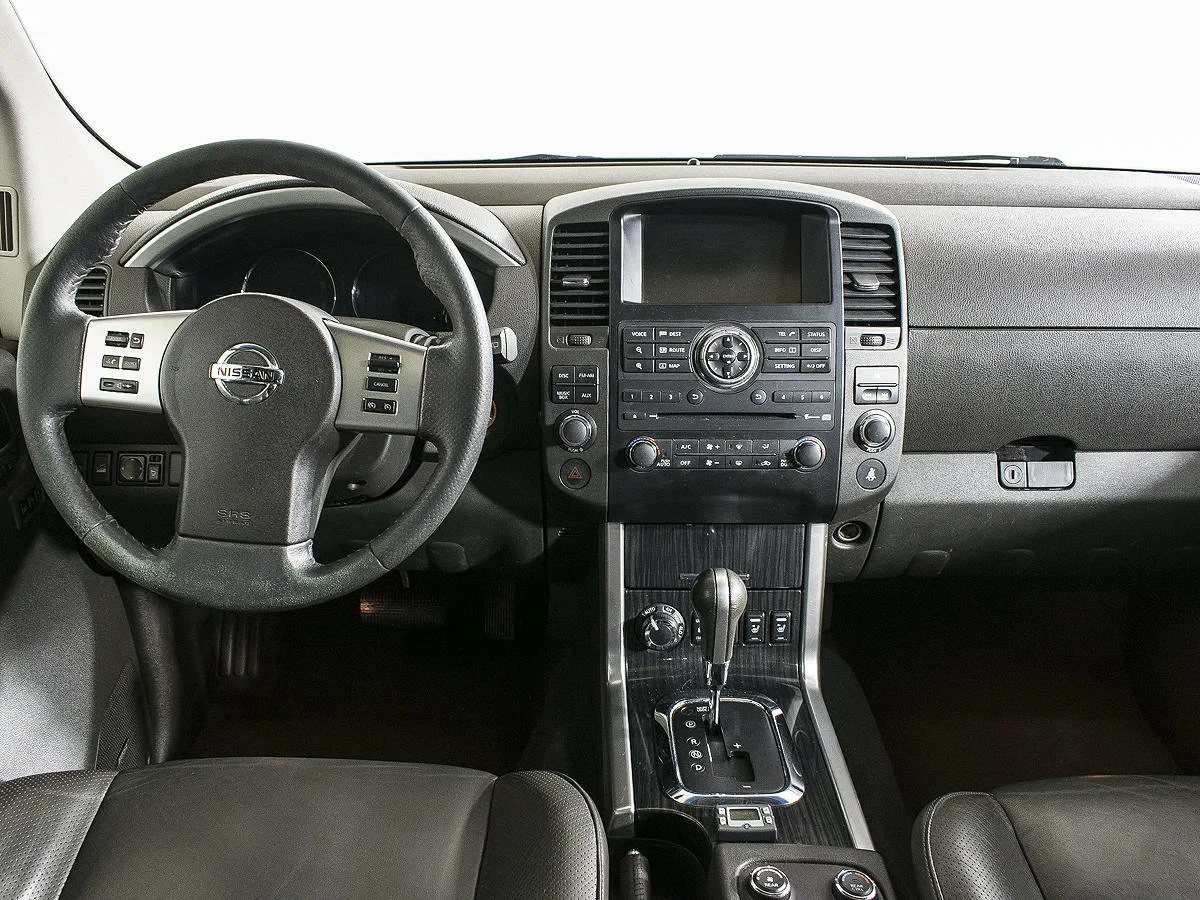 Nissan Pathfinder, Коричневый, 2010, Автоматическая, 231 л.с., цена от 1 015 000 руб.