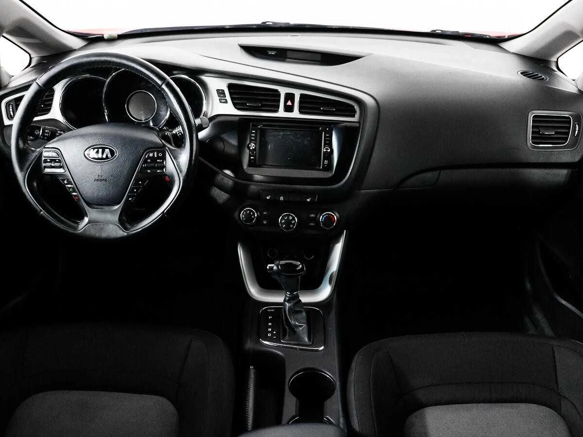 KIA CEED, Красный, 2014, Автоматическая, 129 л.с., цена от 624 000 руб.