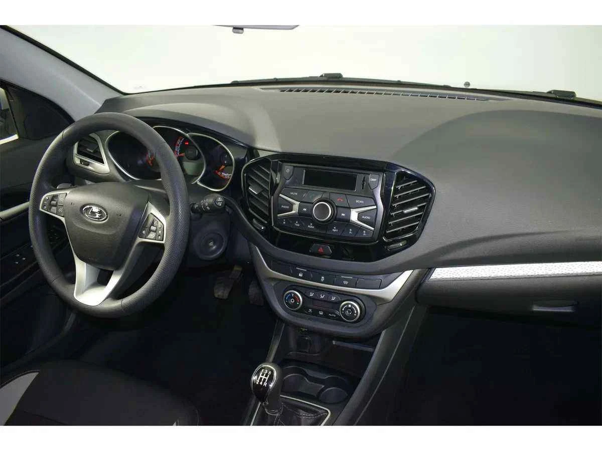 LADA Vesta SW Cross, Серебряный, 2019, Механическая, 122 л.с., цена от 719 000 руб.