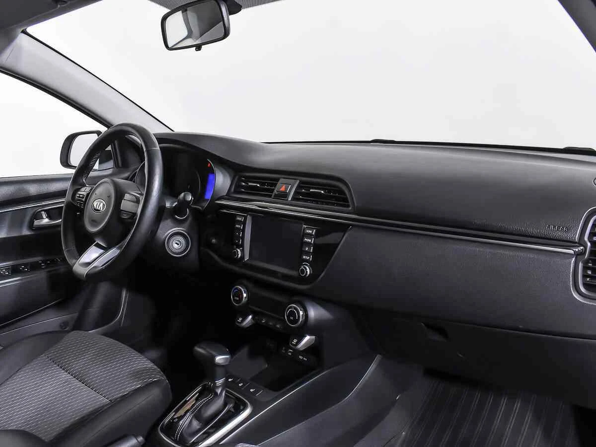 KIA X-Line, Белый, 2018, Автоматическая, 123 л.с., цена от 950 000 руб.