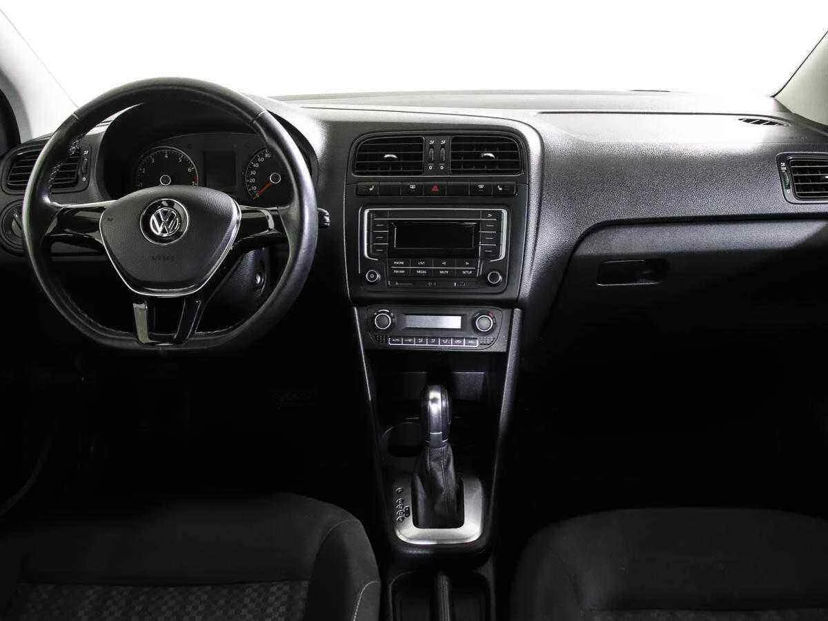 Volkswagen Polo, Серебряный, 2018, Робот, 125 л.с., цена от 628 000 руб.