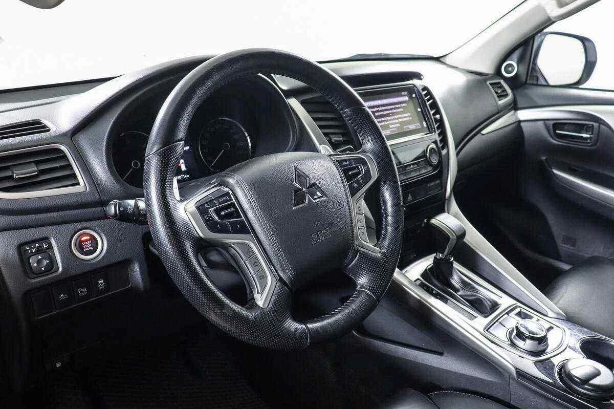 Mitsubishi Pajero Sport, Белый, 2018, Автоматическая, 181 л.с., цена от 2 399 000 руб.