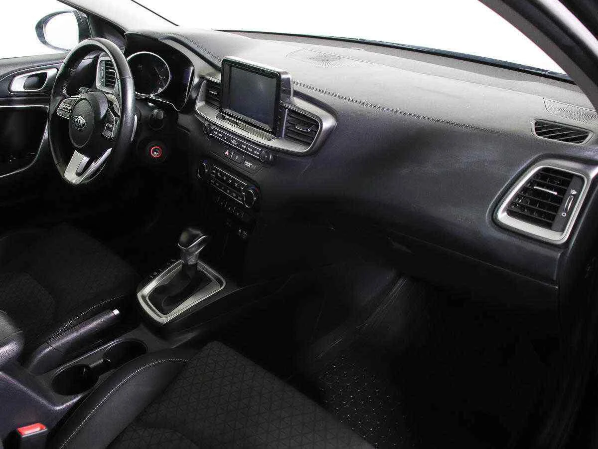 KIA Ceed, Черный, 2019, Робот, 140 л.с., цена от 1 190 000 руб.