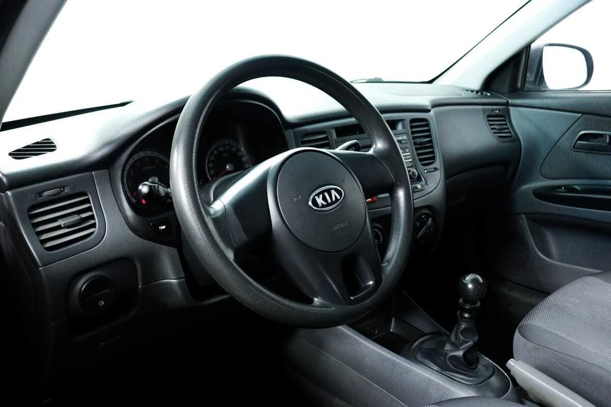 KIA RIO, Серебряный, 2010, Механическая, 95 л.с., цена от 400 000 руб.