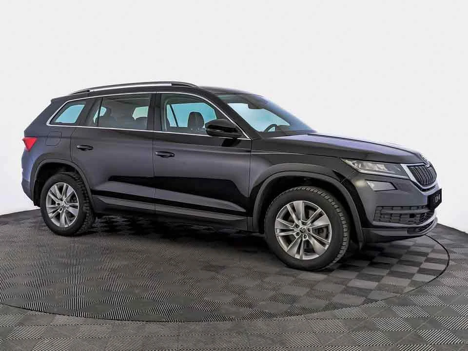 SKODA KODIAQ, Черный, 2019, Робот, 180 л.с., цена от 2 108 800 руб.