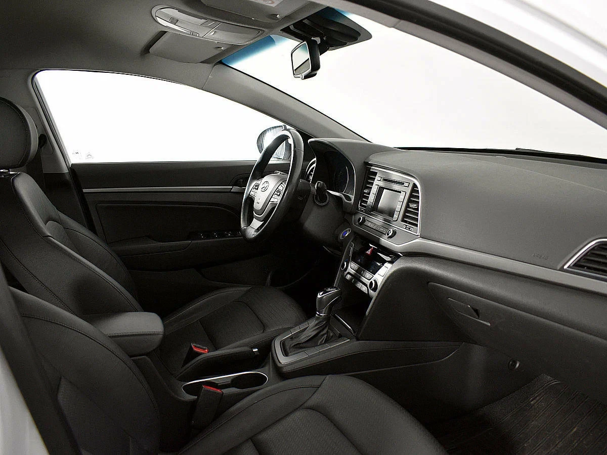 Hyundai Elantra, Белый, 2016, Автоматическая, 150 л.с., цена от 891 000 руб.
