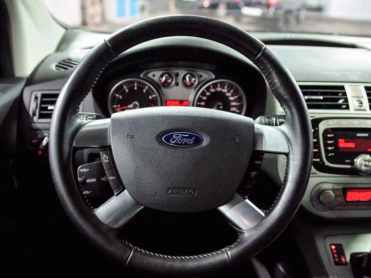 Ford Kuga, Черный, 2012, Автоматическая, 200 л.с., цена от 557 000 руб.