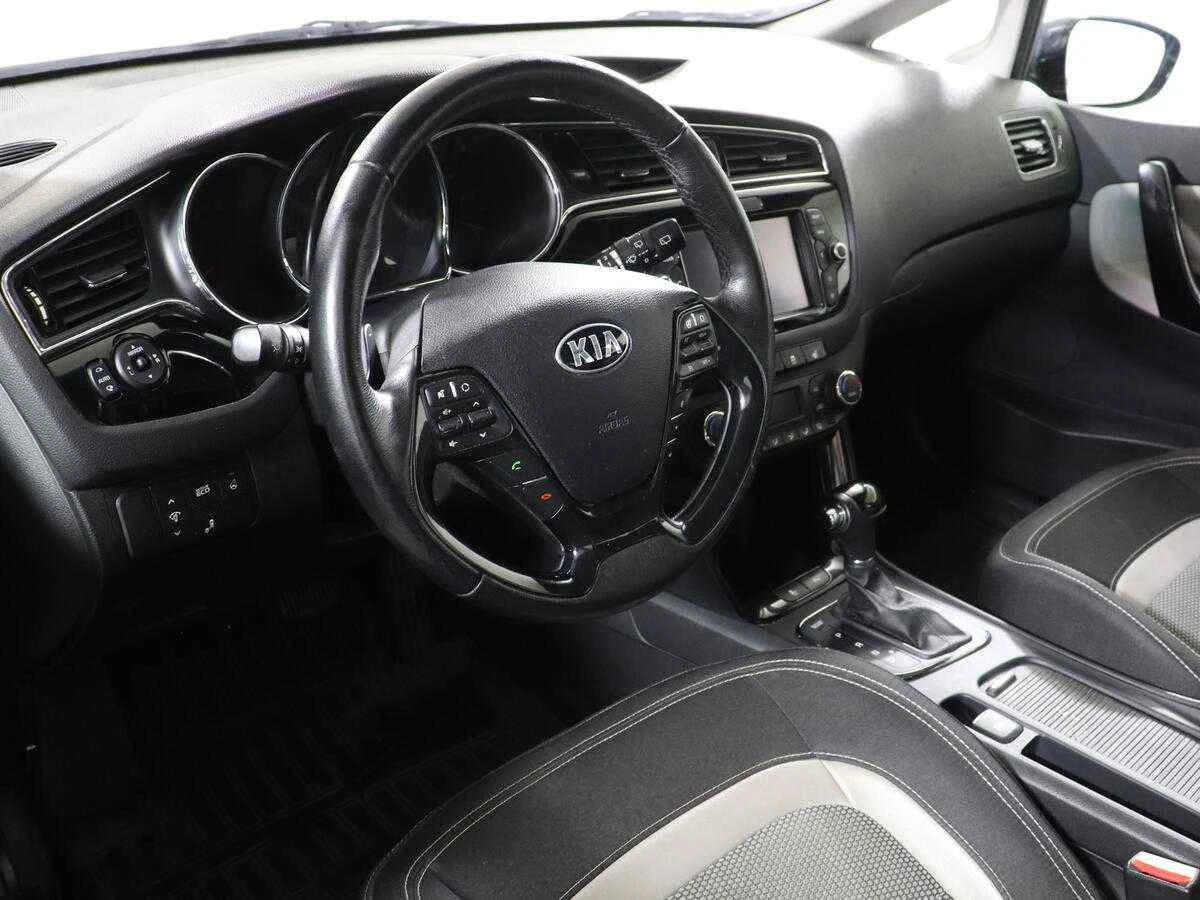 KIA Ceed, Синий, 2018, Автоматическая, 130 л.с., цена от 900 000 руб.