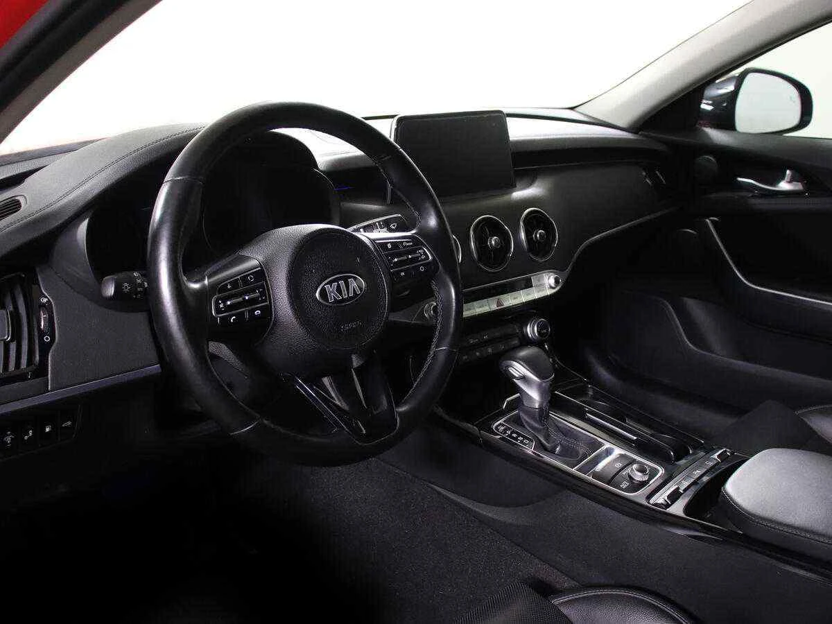 KIA Stinger, Красный, 2018, Автоматическая, 370 л.с., цена от 1 890 000 руб.
