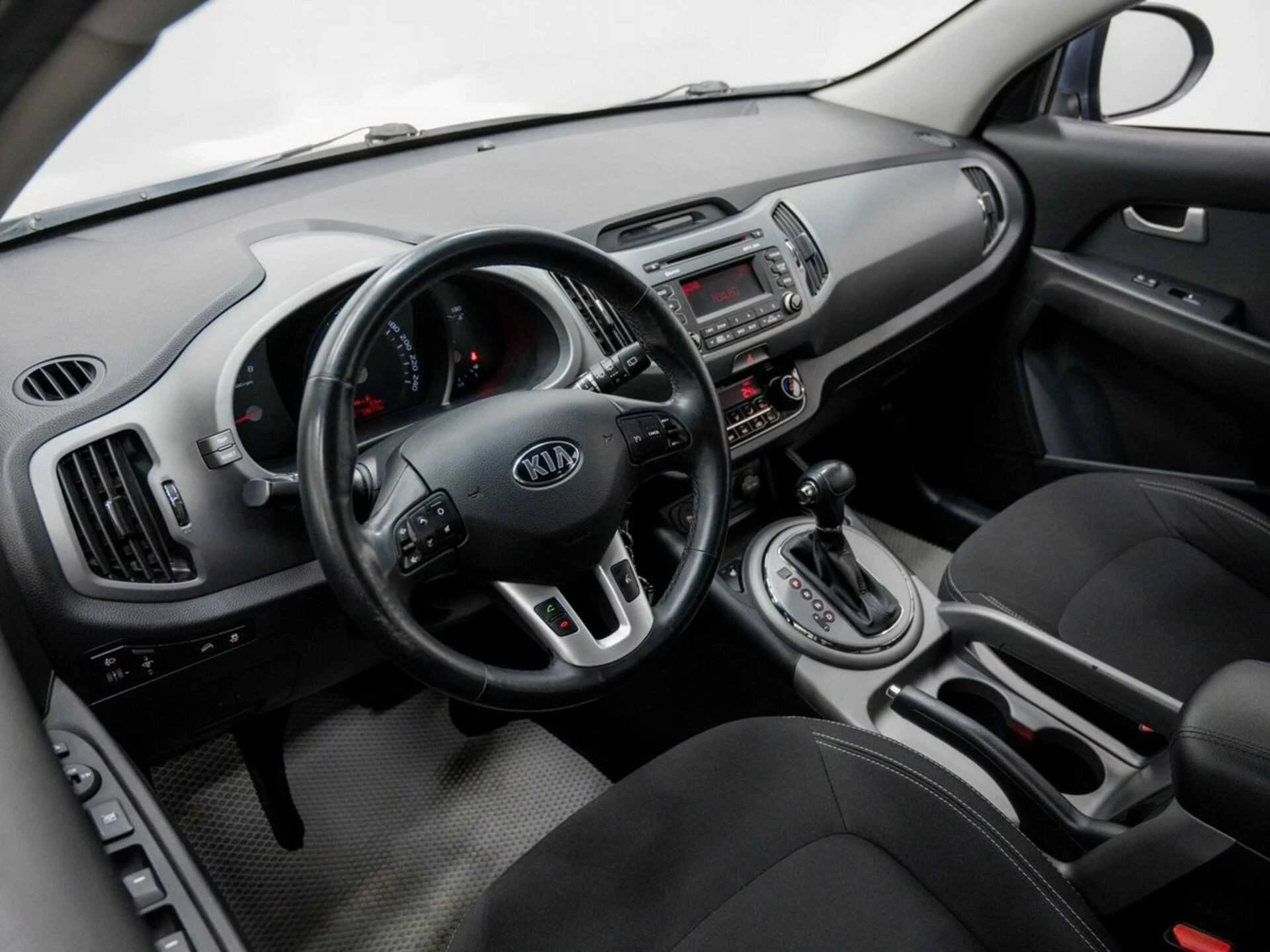 KIA SPORTAGE, Голубой, 2015, Автоматическая, 150 л.с., цена от 1 072 000 руб.