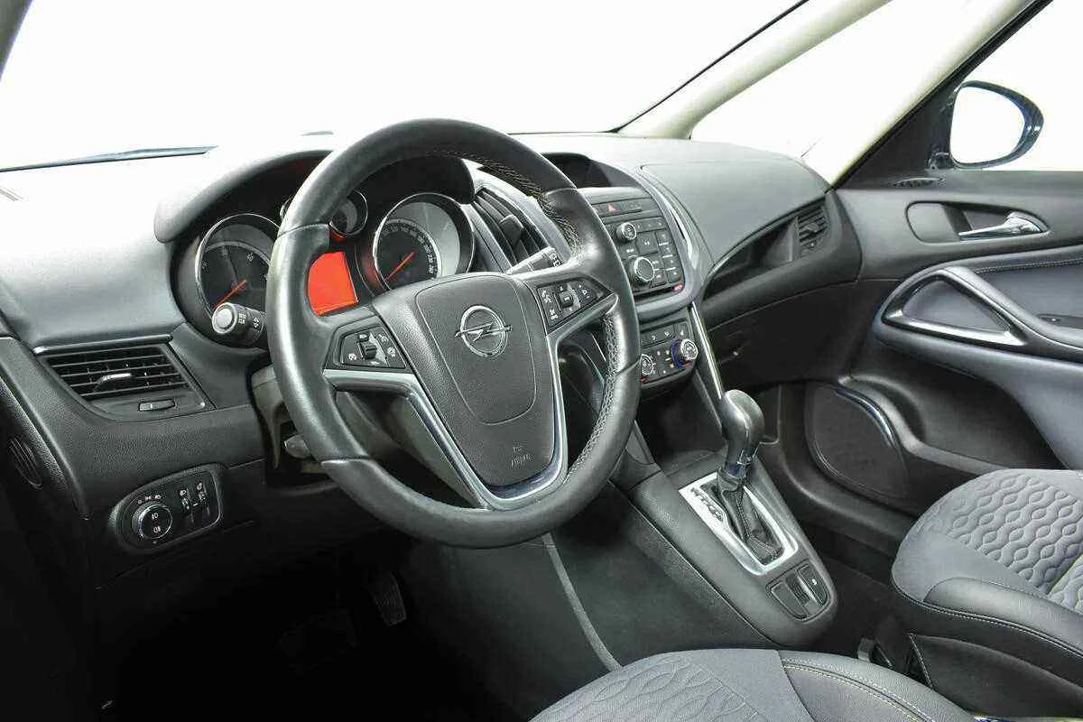 Opel Zafira, Серый, 2013, Автоматическая, 165 л.с., цена от 901 600 руб.