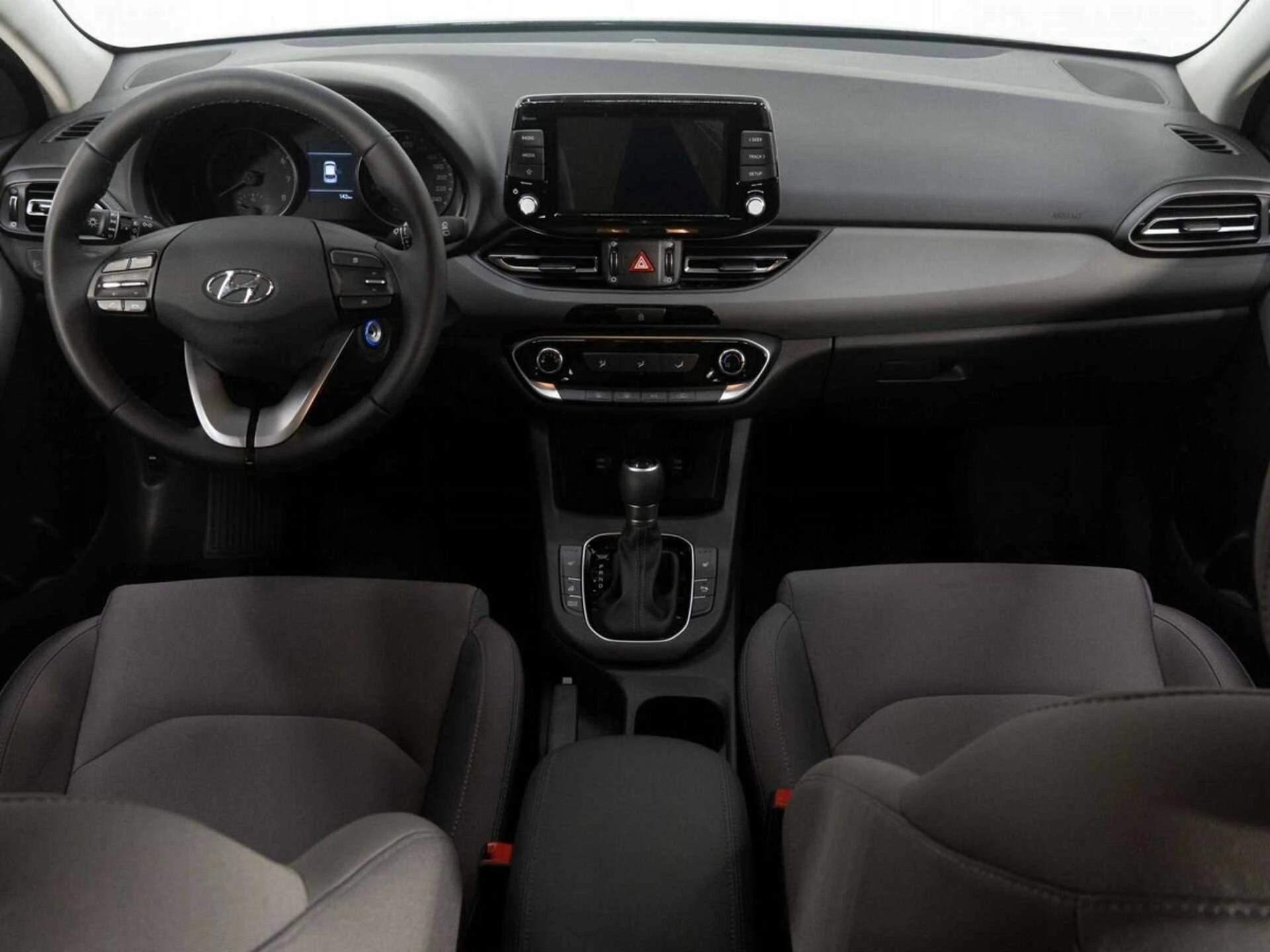 HYUNDAI I30, Черный, 2023, Автоматическая, 110 л.с., цена от 1 327 200 руб.