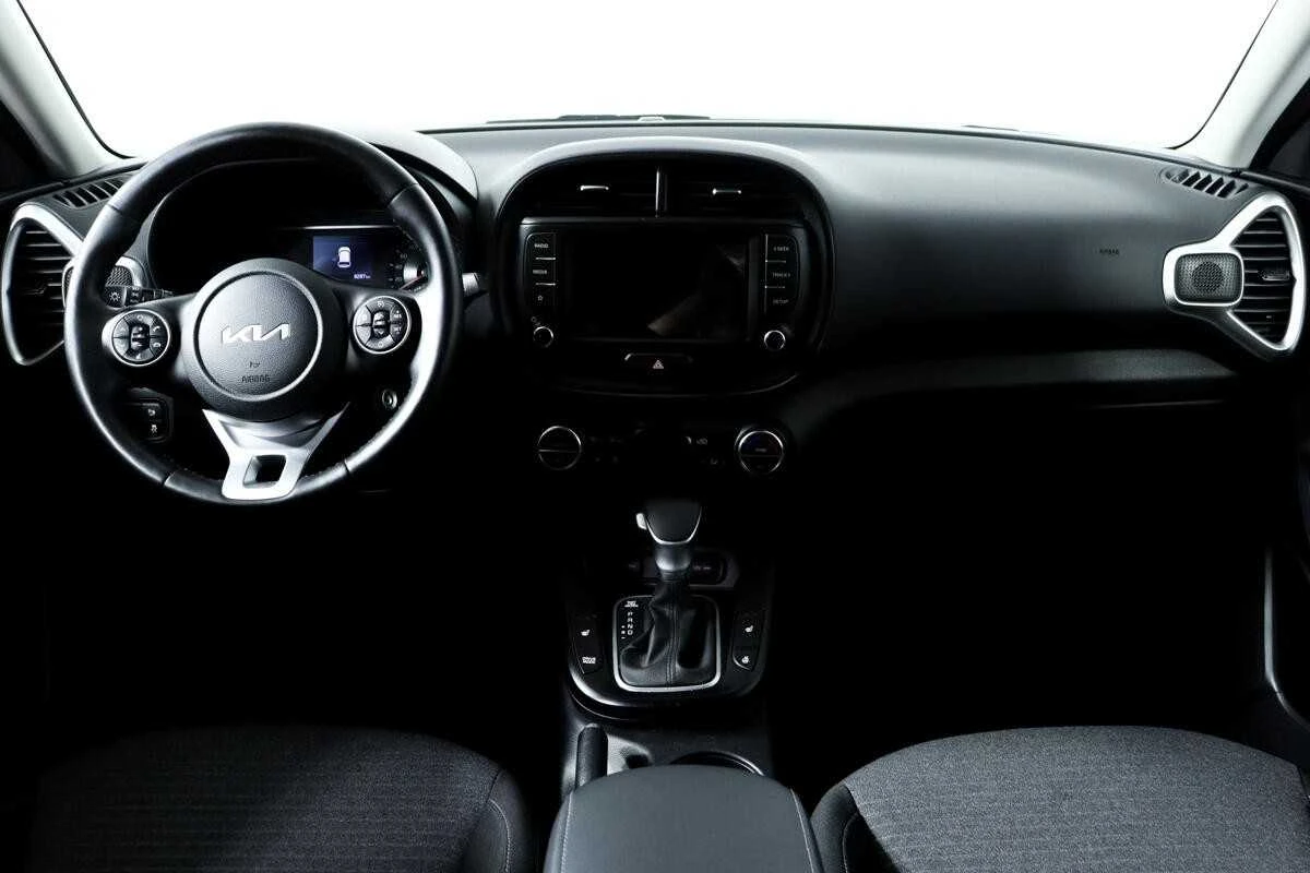 KIA SOUL, Красный, 2022, Автоматическая, 150 л.с., цена от 1 664 000 руб.