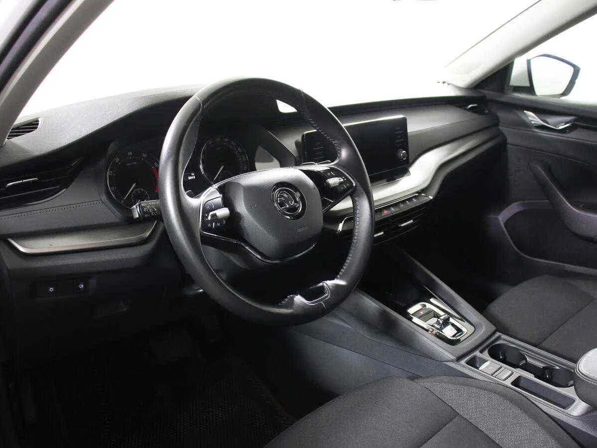 Skoda Octavia, Белый, 2019, Автоматическая, 150 л.с., цена от 1 180 000 руб.