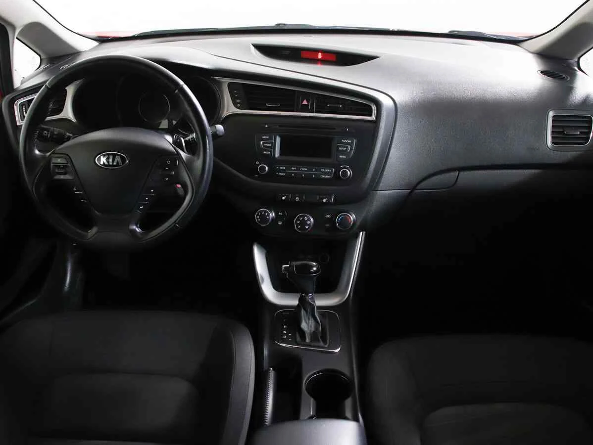 KIA Ceed, Красный, 2015, Автоматическая, 130 л.с., цена от 515 000 руб.