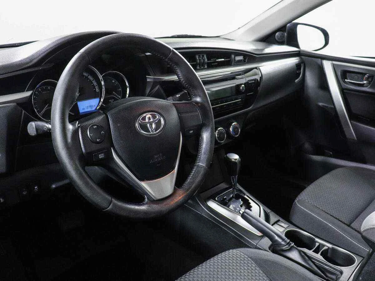 Toyota Corolla, Синий, 2013, Вариатор, 122 л.с., цена от 737 000 руб.