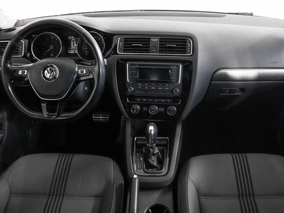 VOLKSWAGEN JETTA, Серебряный, 2016, Робот, 125 л.с., цена от 608 000 руб.
