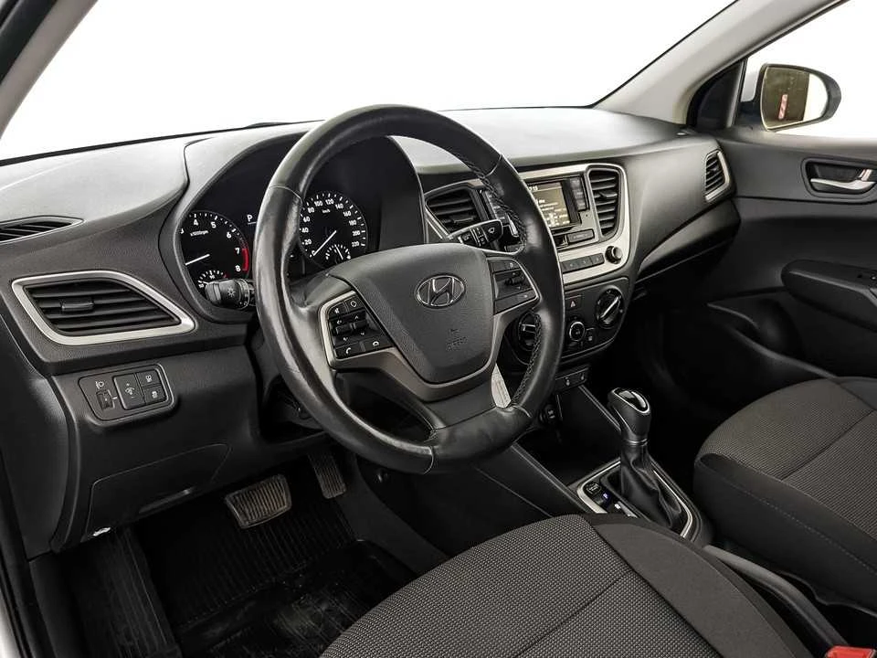 HYUNDAI SOLARIS, Серебряный, 2018, Автоматическая, 99 л.с., цена от 888 000 руб.