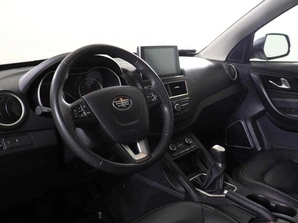 FAW Besturn X40, Белый, 2020, Механическая, 108 л.с., цена от 1 310 000 руб.