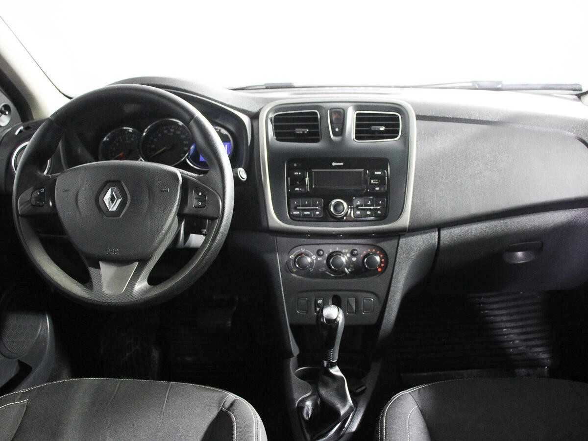 RENAULT LOGAN, Белый, 2017, Автоматическая, 102 л.с., цена от 508 800 руб.