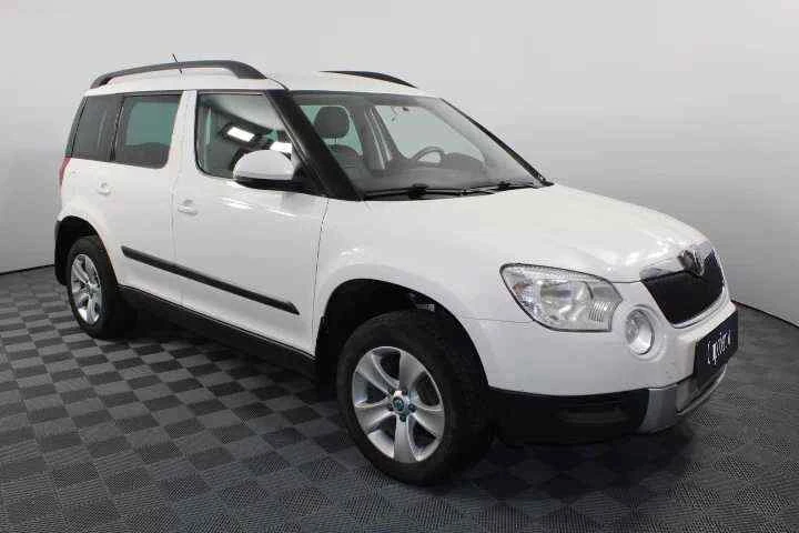 Skoda Yeti, Белый, 2013, Робот, 122 л.с., цена от 451 000 руб.