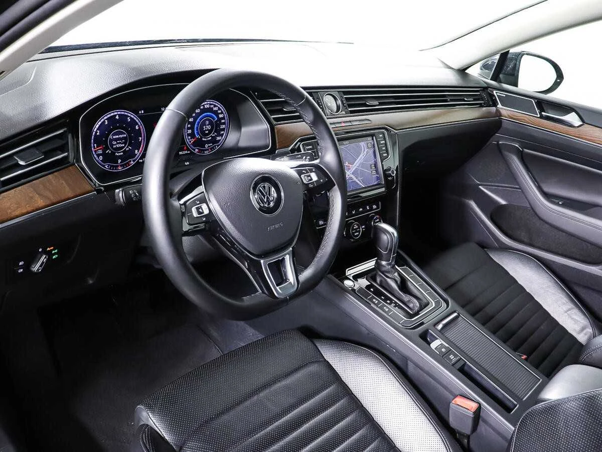 VOLKSWAGEN PASSAT, Черный, 2015, Робот, 180 л.с., цена от 1 344 000 руб.