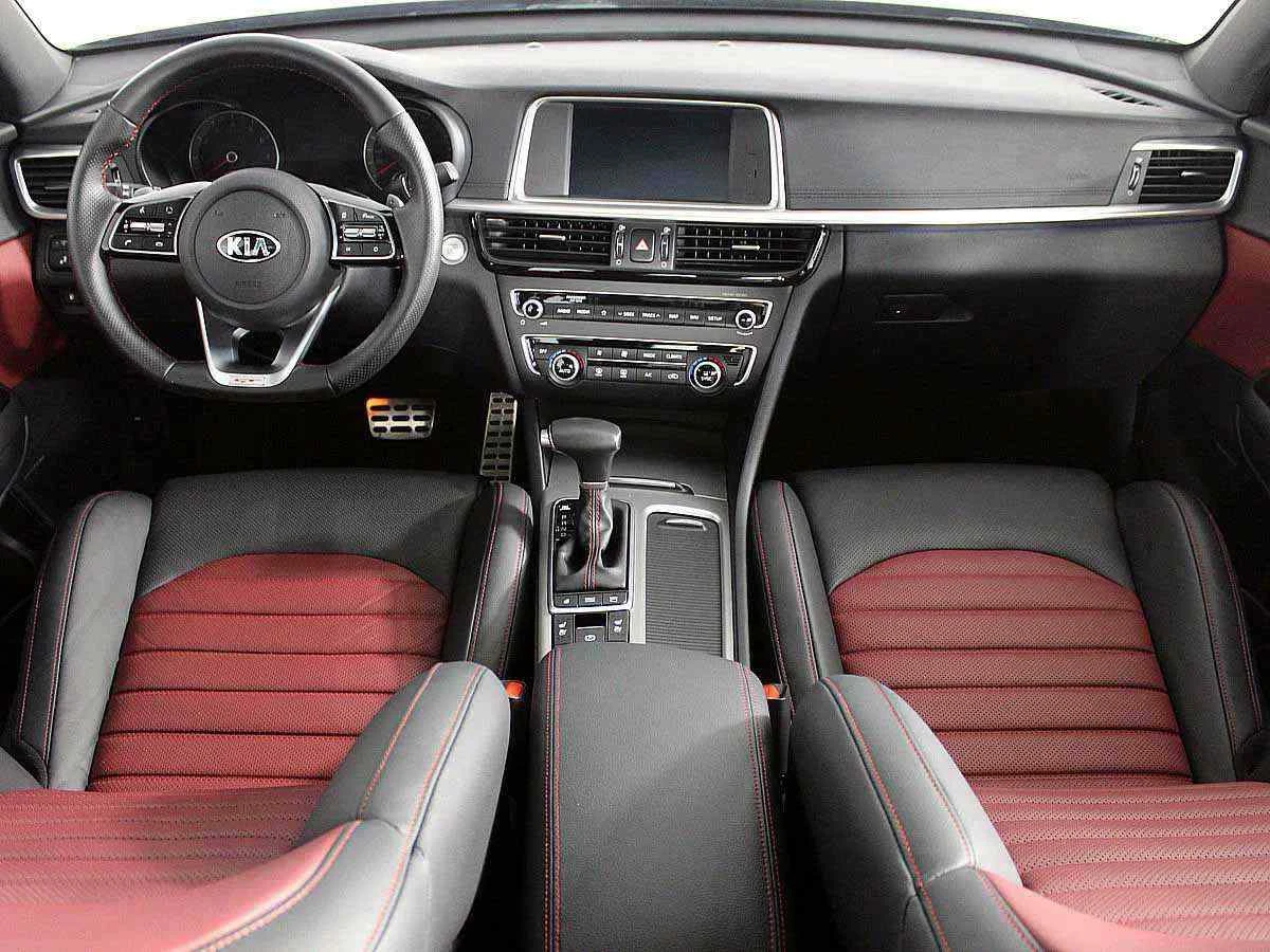 KIA Optima, Черный, 2018, Автоматическая, 245 л.с., цена от 1 700 000 руб.