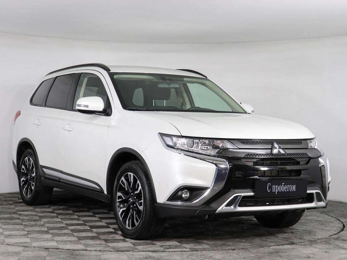 MITSUBISHI OUTLANDER, Белый, 2021, Вариатор, 146 л.с., цена от 1 452 800 руб.