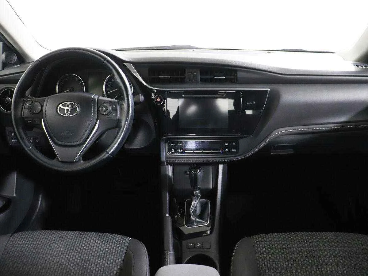 Toyota Corolla, Черный, 2017, Вариатор, 122 л.с., цена от 1 140 000 руб.