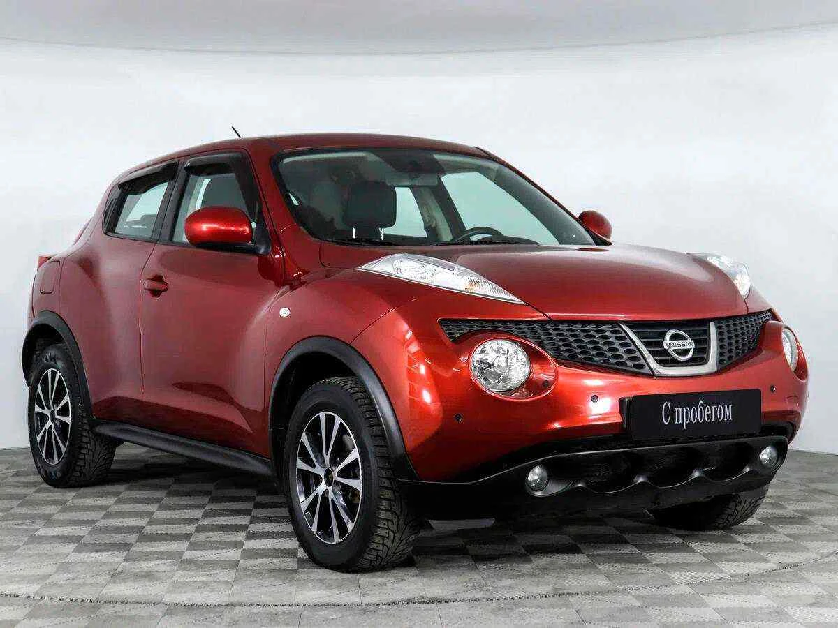 Nissan Juke, Красный, 2012, Вариатор, 117 л.с., цена от 570 000 руб.
