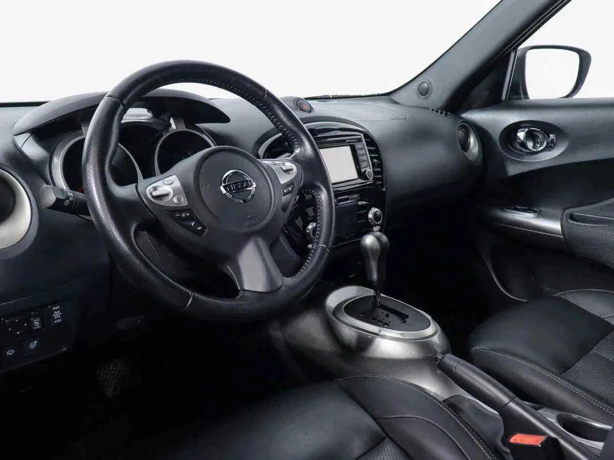 Nissan Juke, Серебряный, 2015, Вариатор, 190 л.с., цена от 875 000 руб.