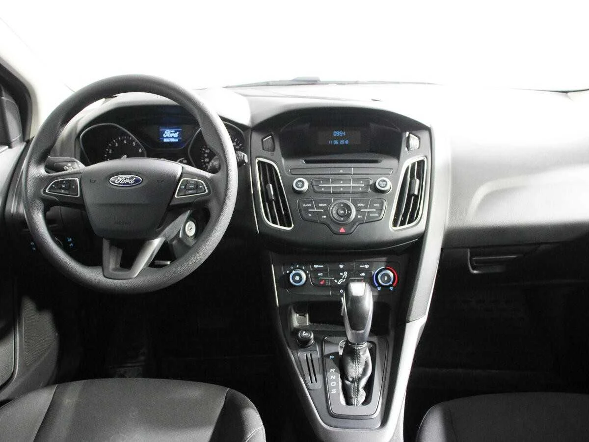 FORD FOCUS, Белый, 2018, Робот, 105 л.с., цена от 920 000 руб.
