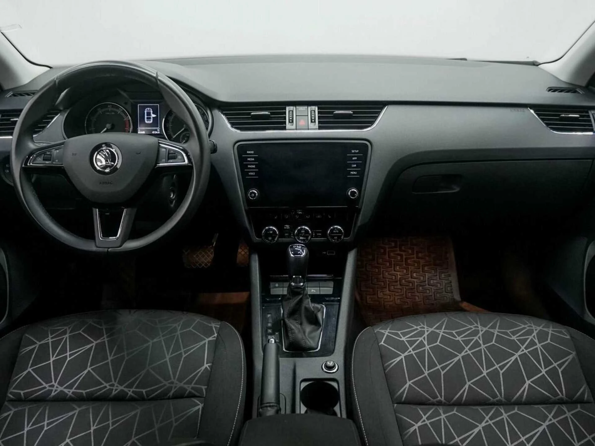 SKODA OCTAVIA, Белый, 2019, Робот, 150 л.с., цена от 1 184 000 руб.