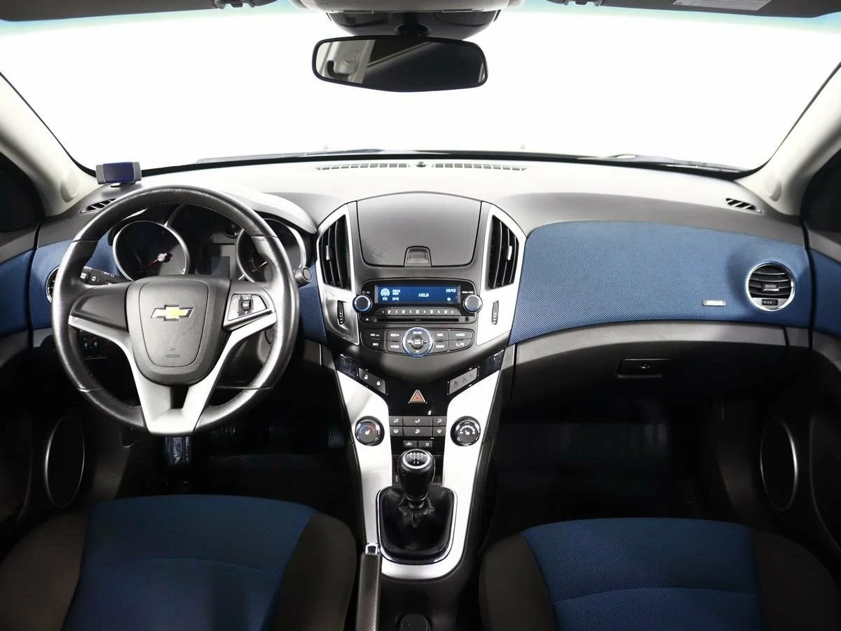 Chevrolet Cruze, Коричневый, 2014, Механическая, 109 л.с., цена от 560 000 руб.