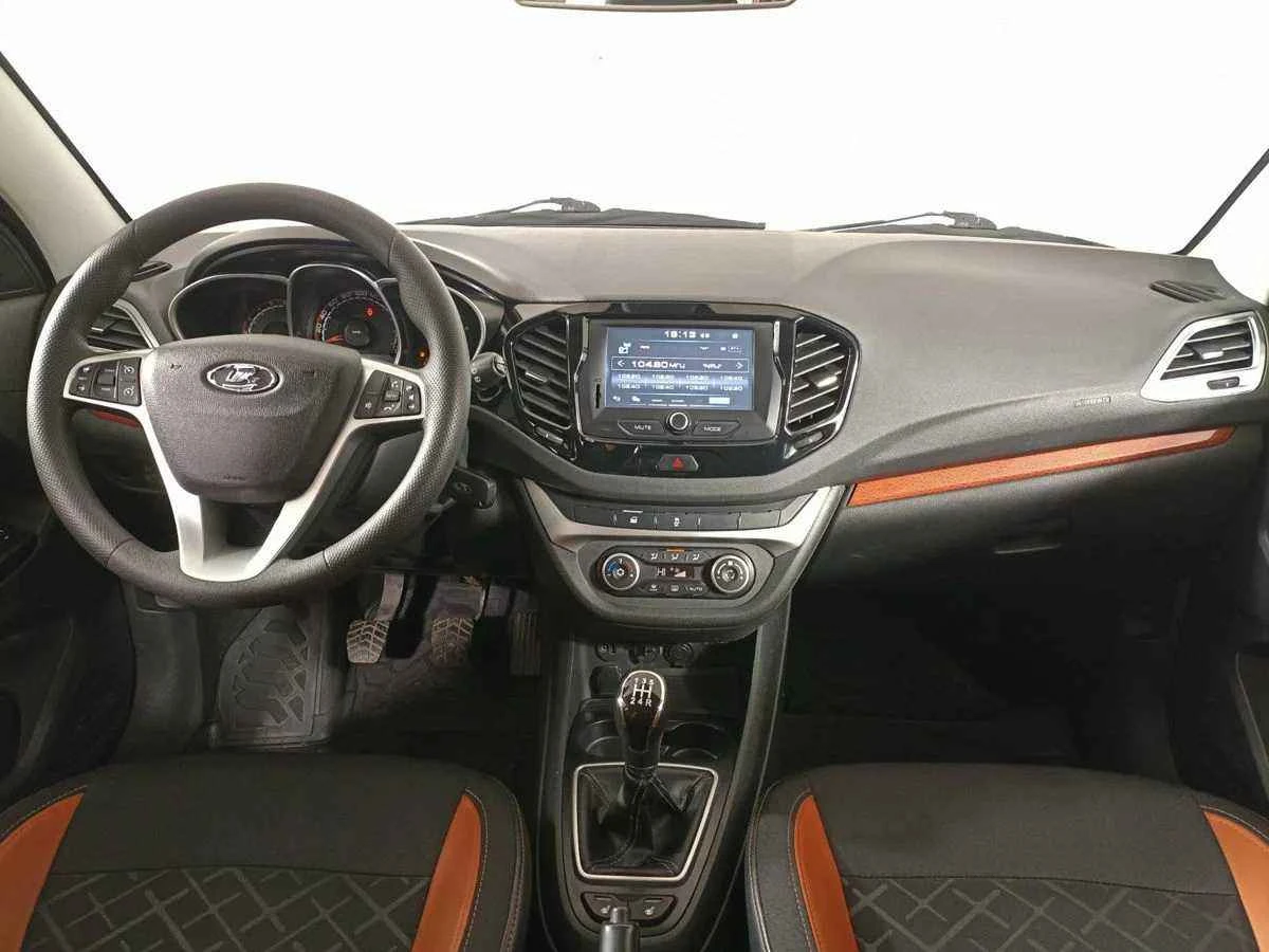 LADA Vesta SW Cross, Оранжевый, 2018, Механическая, 122 л.с., цена от 605 000 руб.