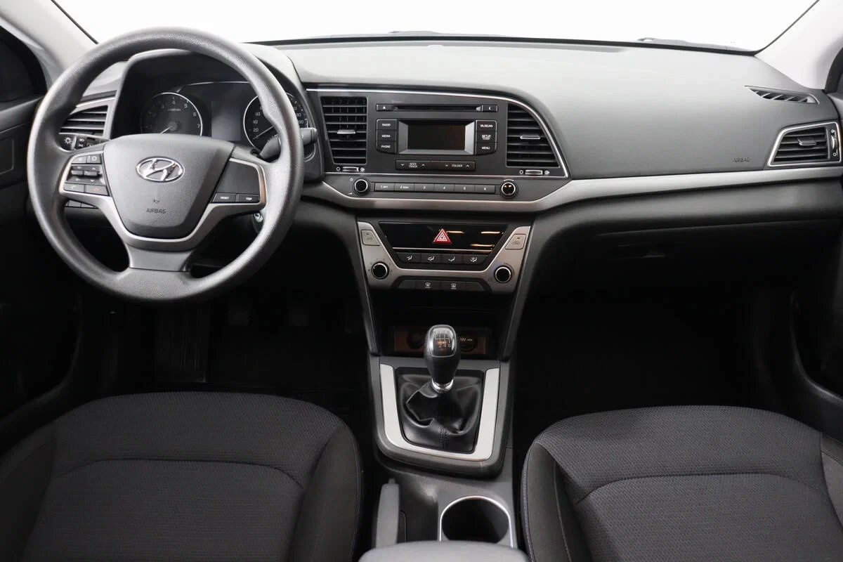 Hyundai Elantra, Белый, 2017, Механическая, 128 л.с., цена от 841 000 руб.