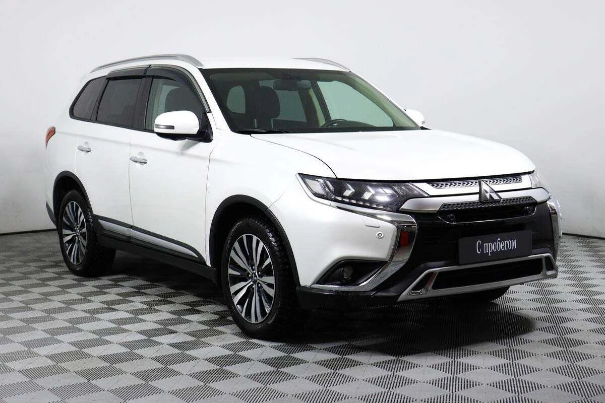 MITSUBISHI OUTLANDER, Белый, 2019, Вариатор, 167 л.с., цена от 1 501 600 руб.