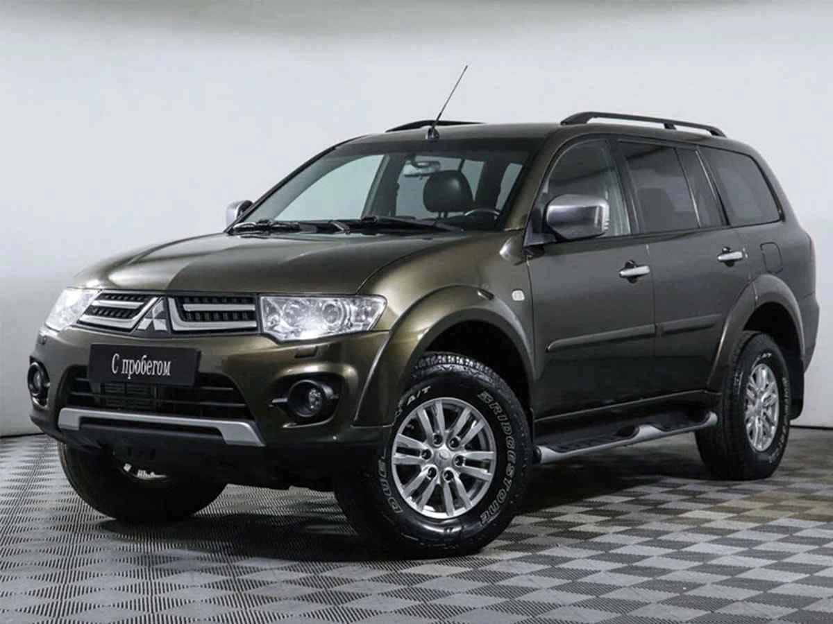 Mitsubishi Pajero Sport, Коричневый, 2015, Автоматическая, 178 л.с., цена от 1 539 000 руб.