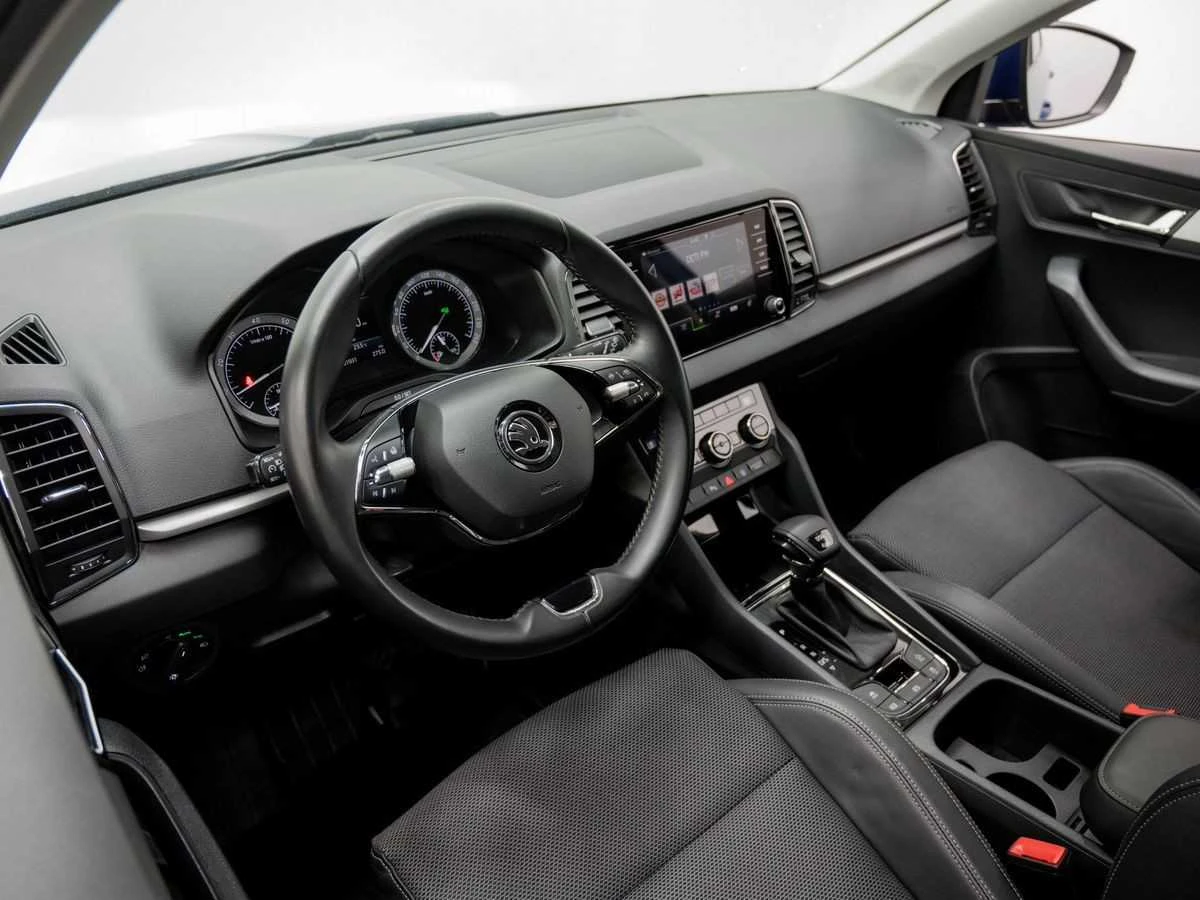 SKODA KAROQ, Синий, 2020, Робот, 150 л.с., цена от 1 376 000 руб.