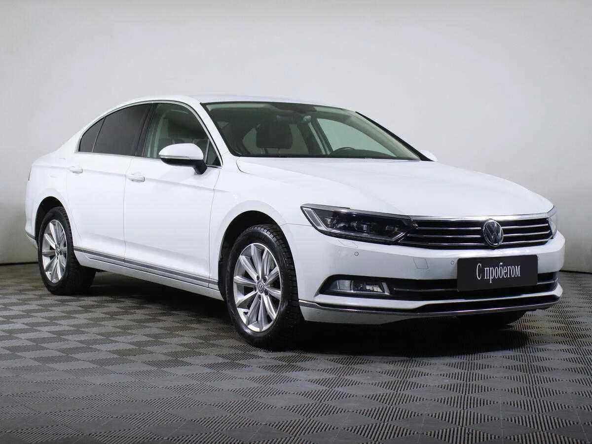 Volkswagen Passat, Белый, 2016, Робот, 152 л.с., цена от 1 180 000 руб.
