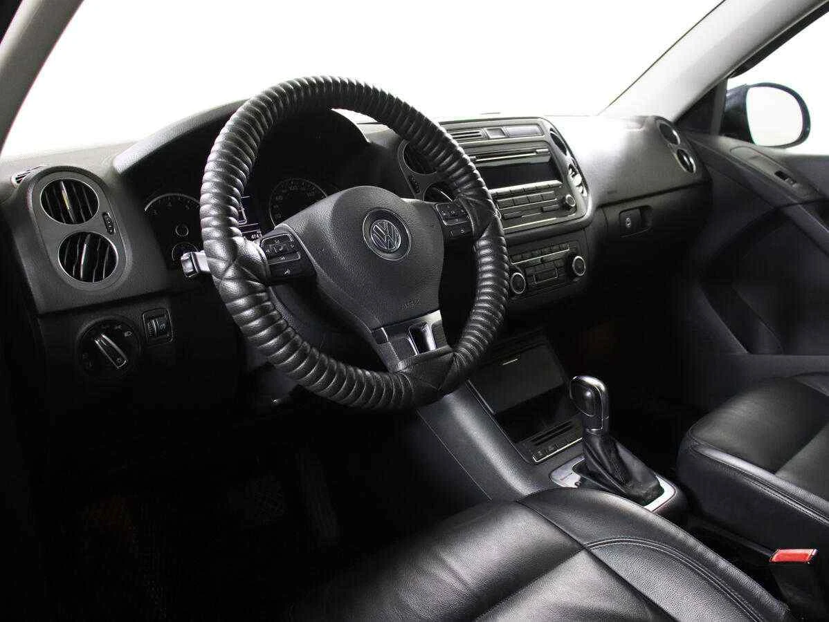 Volkswagen Tiguan, Черный, 2012, Робот, 150 л.с., цена от 535 000 руб.